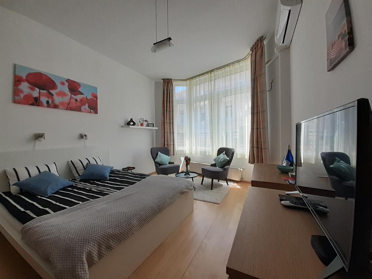Central Belvedere Apartman บูดาเปสต์ ภายนอก รูปภาพ